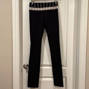 Like new LuLulemon pants/legging in size 4